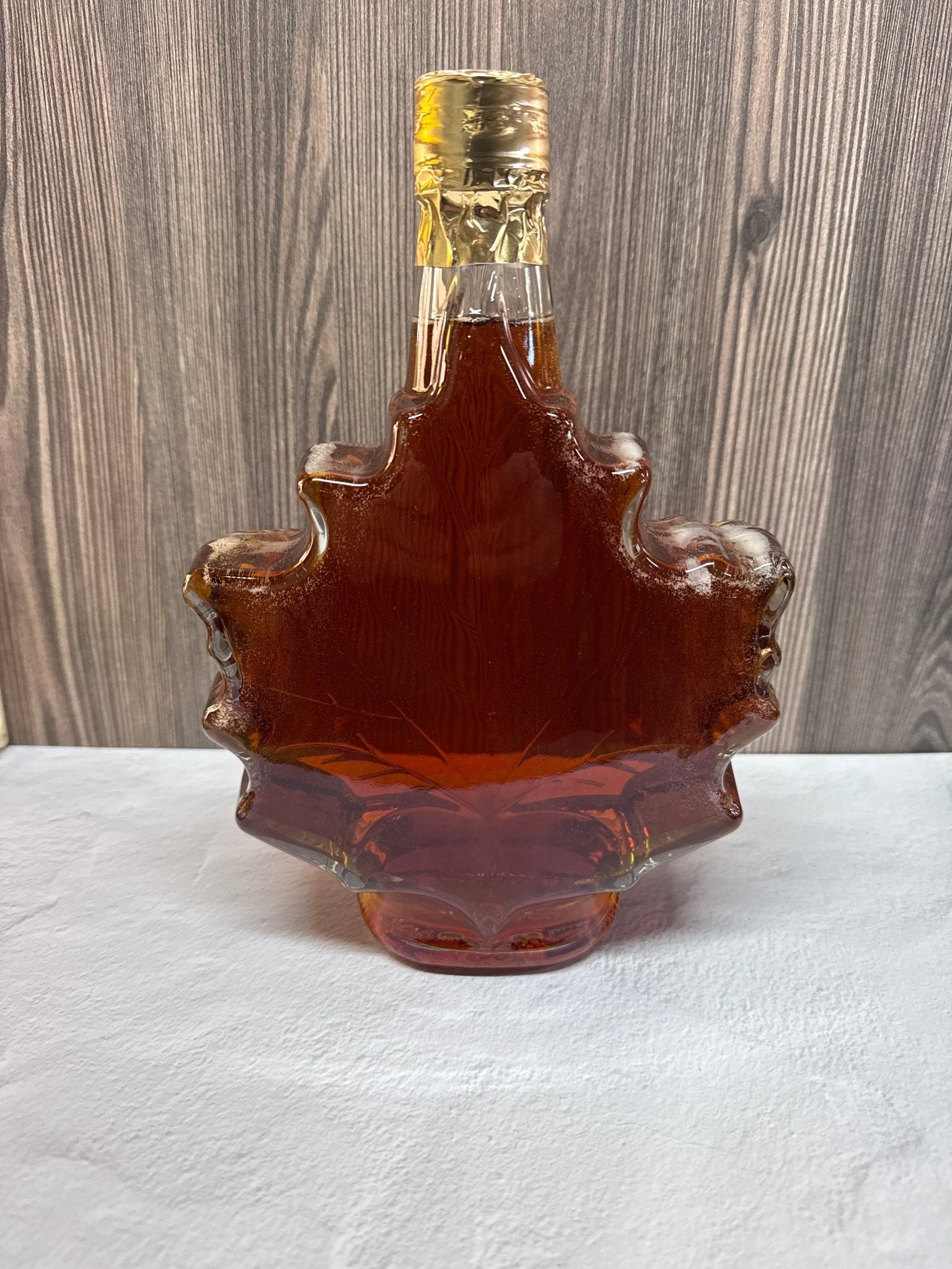 Huge 250ml / 25.5oz Maple Leaf Bottle - Gardners Sugarhouse